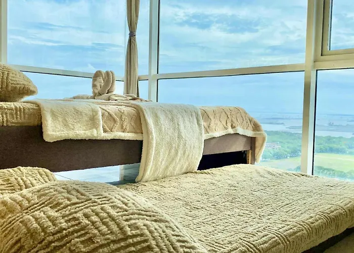 Ultimate Relaxation With Stunning View Of Staycation Manila