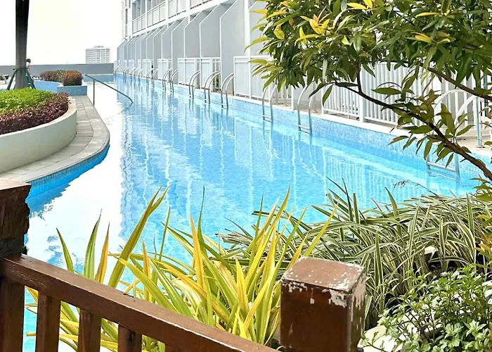 Apartahotel Ultimate Relaxation With Stunning View Of Staycation